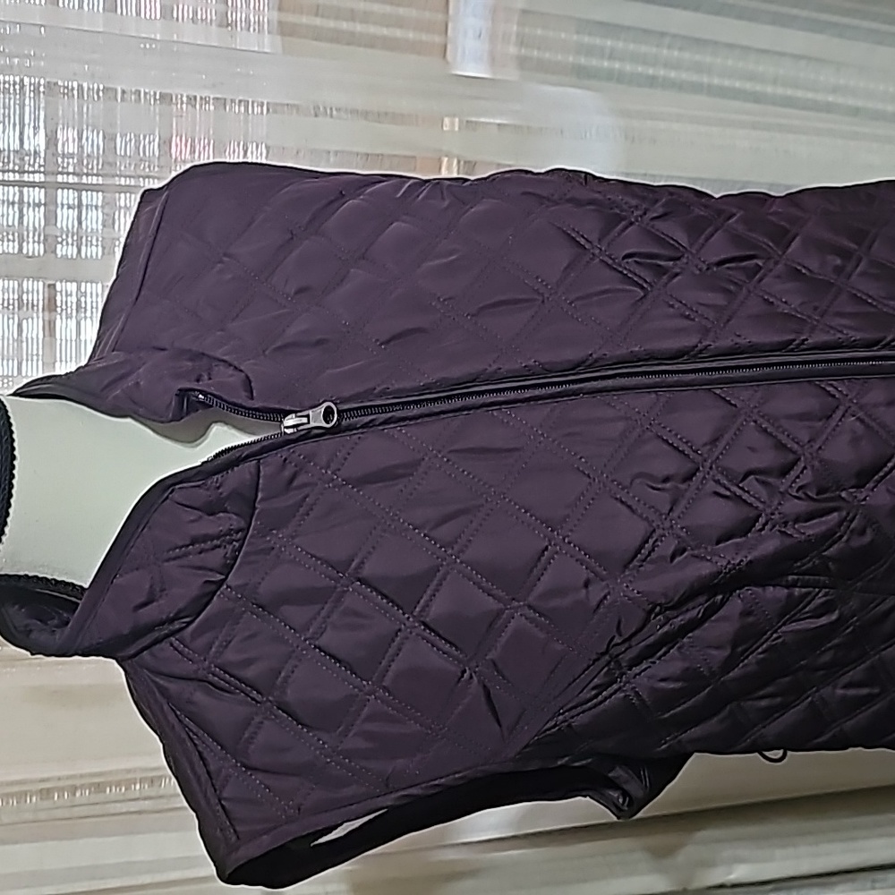 Lightweight puffer vest - Picture 2 of 7